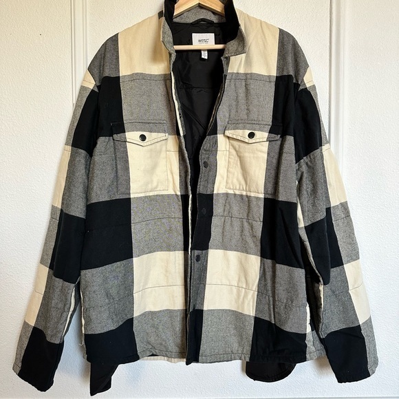 WESC Stockholm Sweden light Puffer jacket in Black and White XL